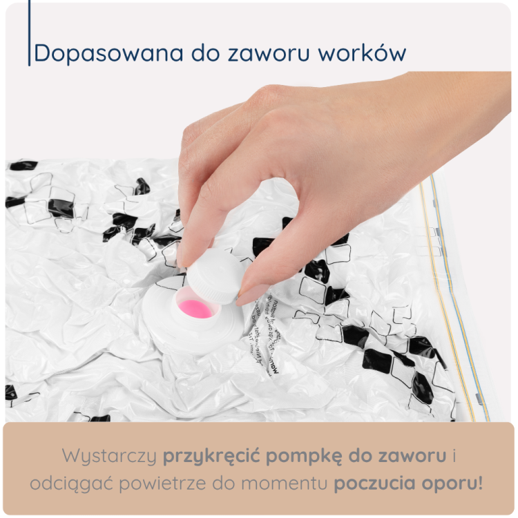 Zdjęcie produktowe zaworu worka próżniowego z informacją, że pompka marki 4CONVY idealnie pasuje do zaworu. Precyzyjne dopasowanie gwarantuje szczelność i skuteczne odsysanie powietrza bez potrzeby użycia odkurzacza.