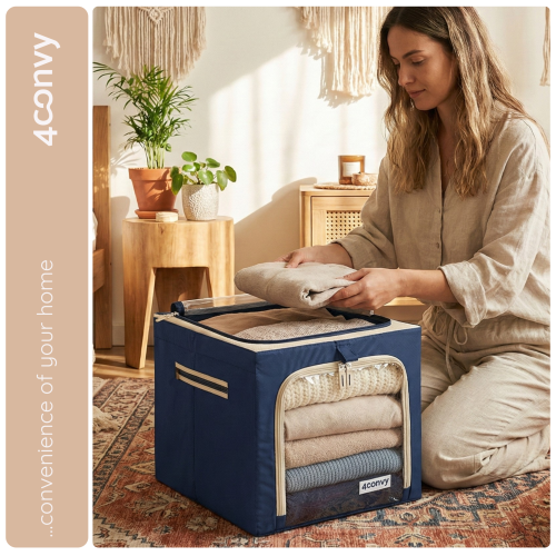 Torby do przechowywania 40 L w użyciu – modelka wkłada pościel do jednej torby. Praktyczna organizacja i oszczędność miejsca.